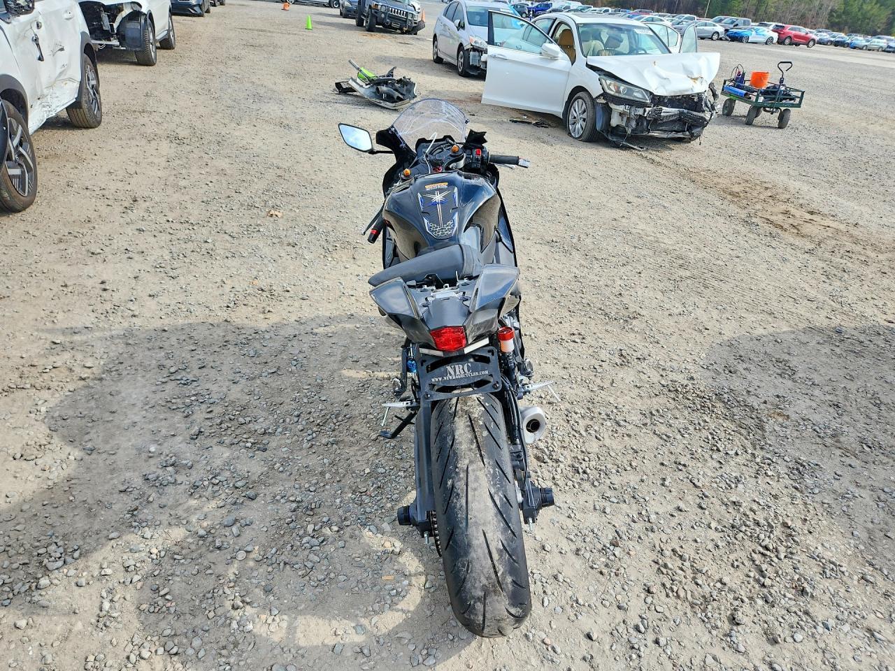 2025 Yamaha Yzfr7 - Image 4