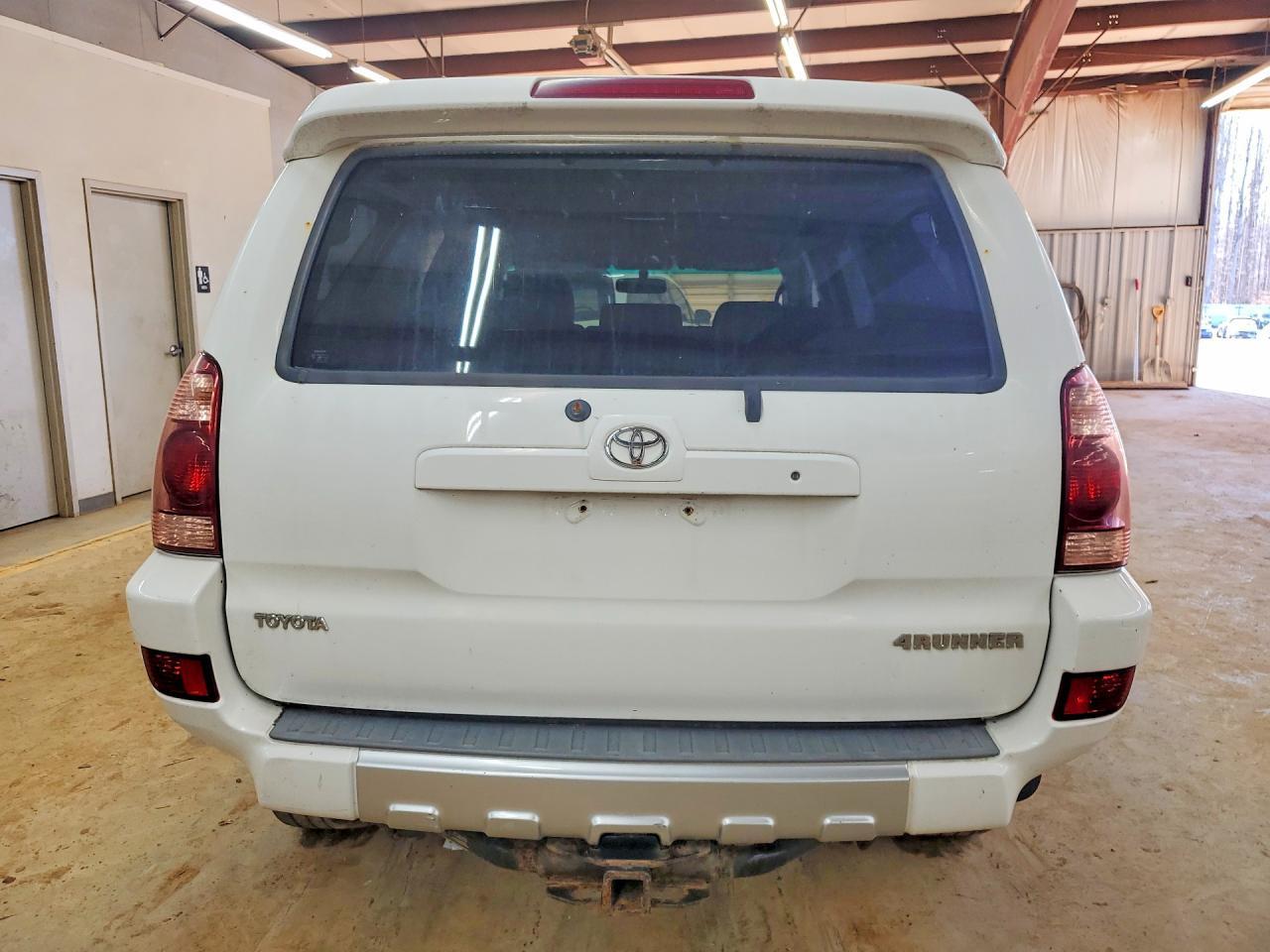 2004 Toyota 4Runner - Image 6