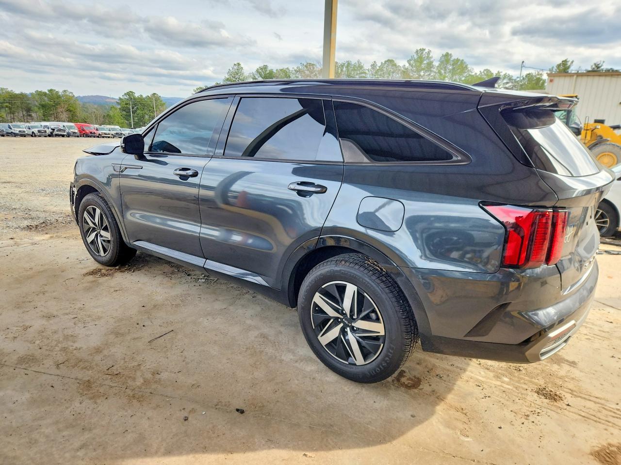2022 Kia Sorento S - Фото 2