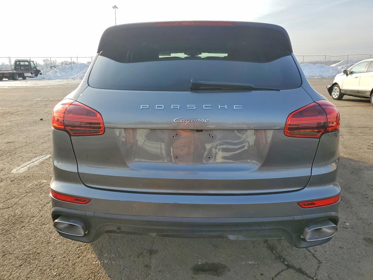 2017 Porsche Cayenne - Image 6