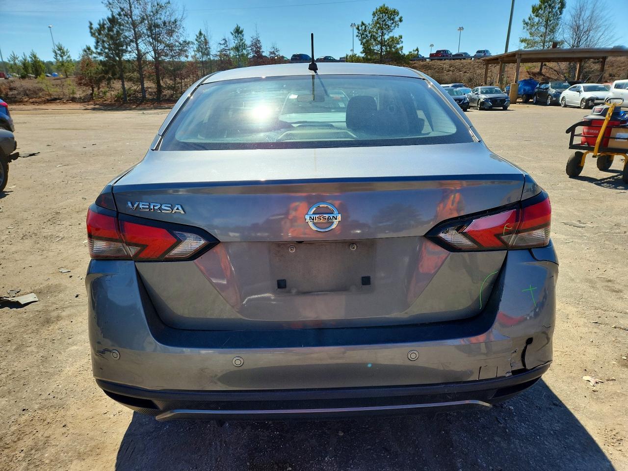 2020 Nissan Versa S - Фото 6
