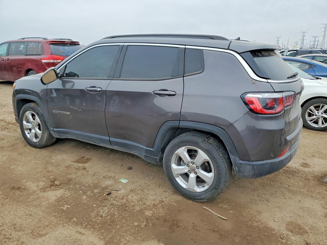 2018 Jeep Compass Latitude - Фото 2