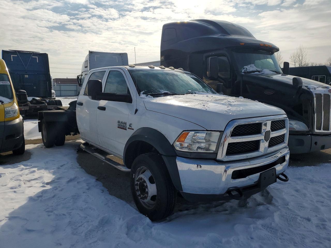 2018 Ram 5500 Truck Cab And Chassis - Фото 4