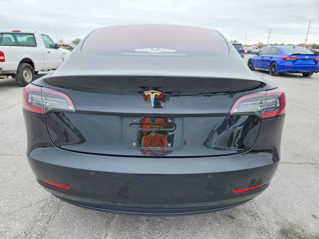 2018 Tesla Model 3 - Фото 6