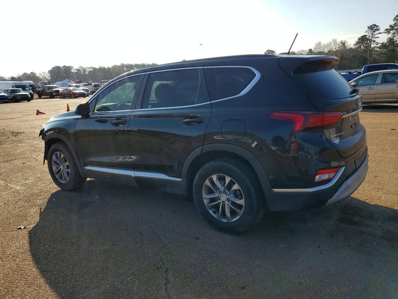 2020 Hyundai Santa Fe Se - Фото 2