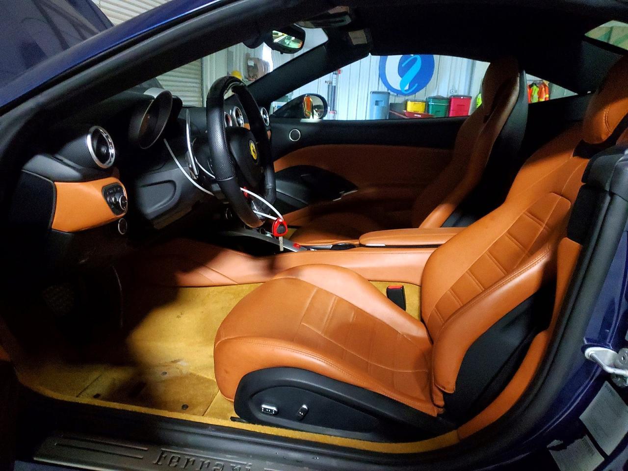 2017 Ferrari California T - Фото 7