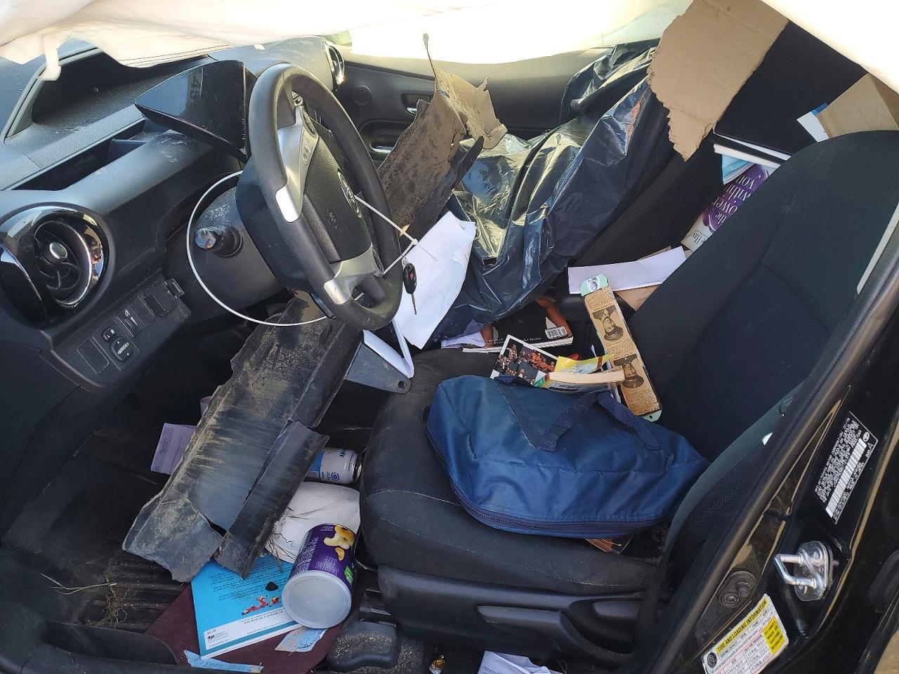 2016 Toyota Prius C - Фото 7