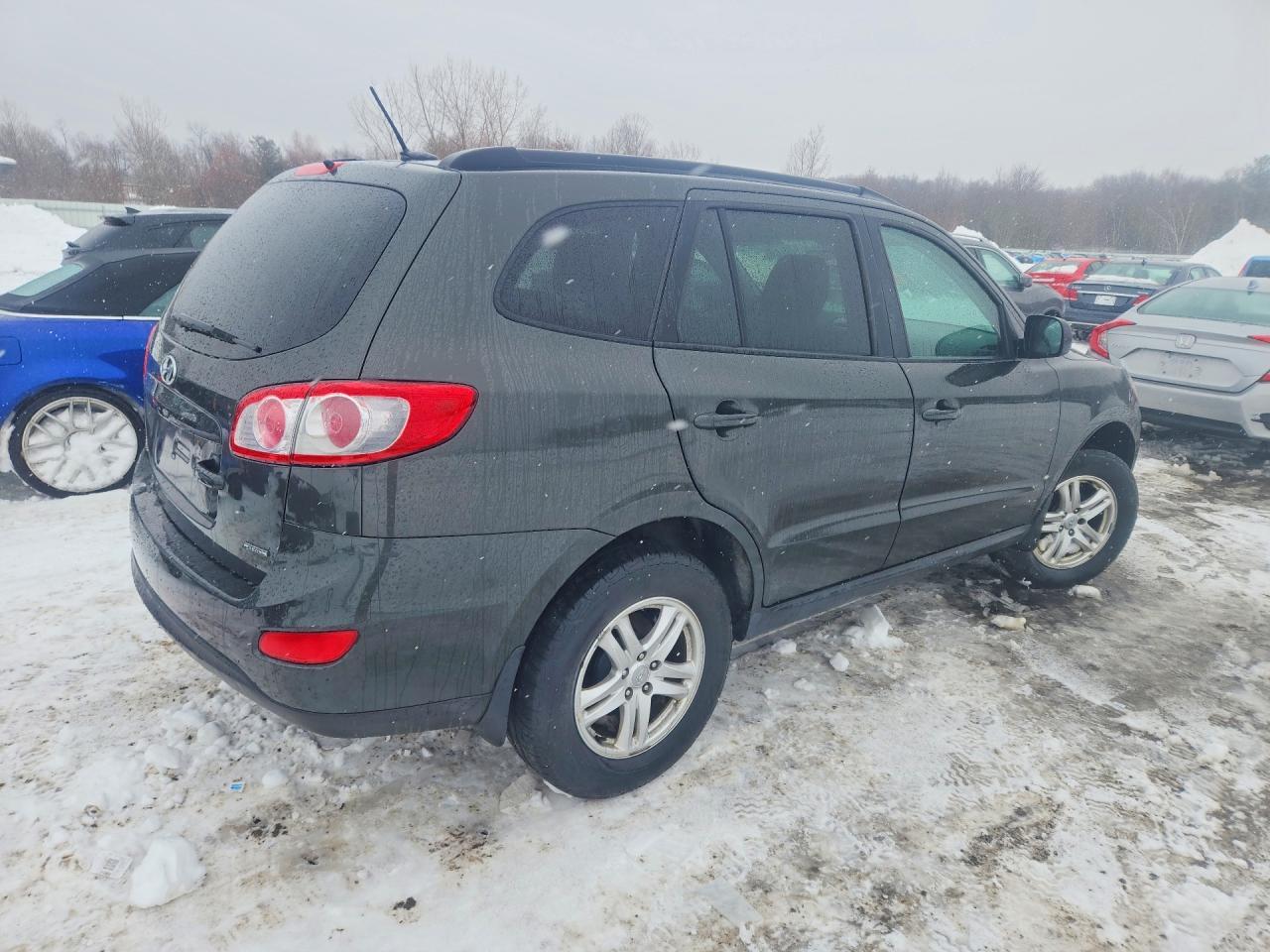 2012 Hyundai Santa Fe Gls - Image 3