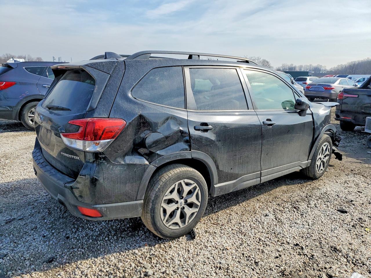 2019 Subaru Forester Premium - Фото 3