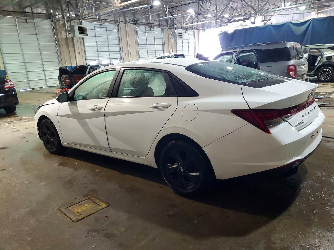 2023 Hyundai Elantra Hybrid Blue - Image 2