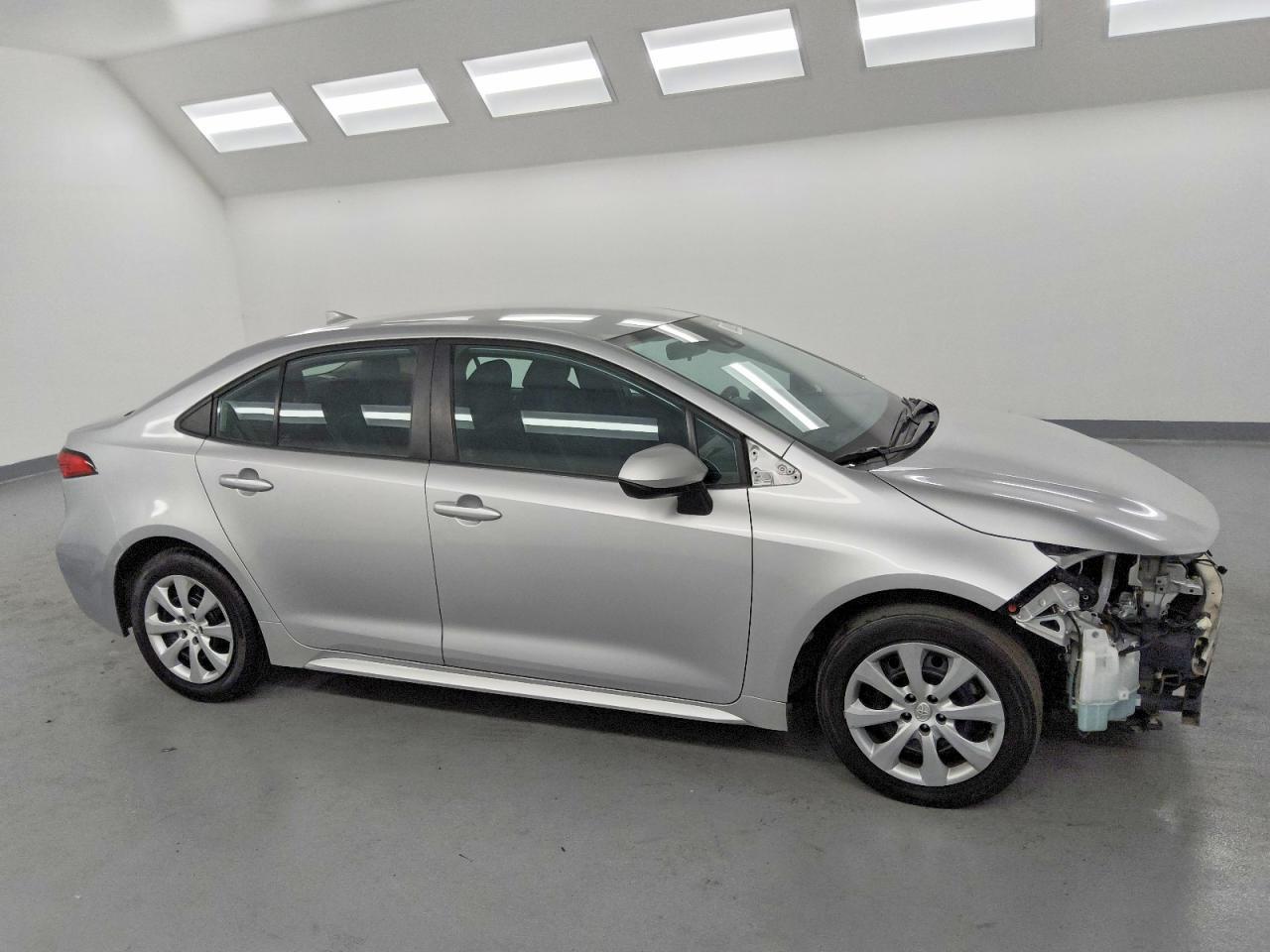 2021 Toyota Corolla Le - Image 4