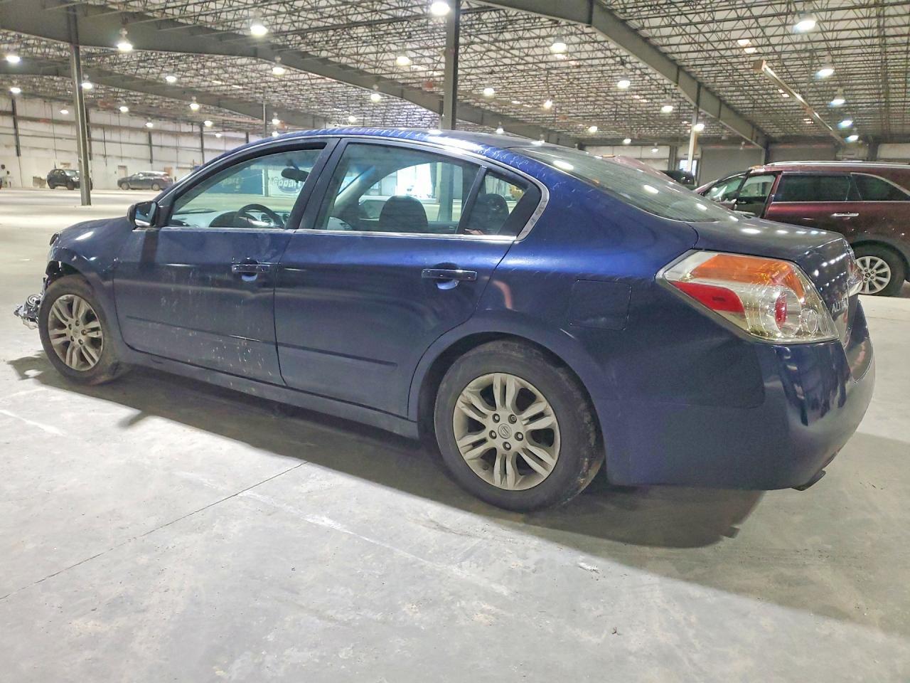 2012 Nissan Altima Base - Image 2