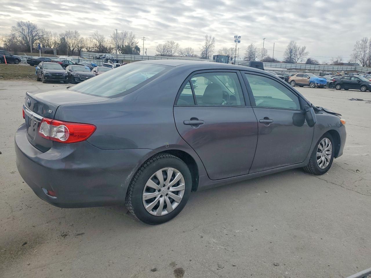 2012 Toyota Corolla Le - Фото 3