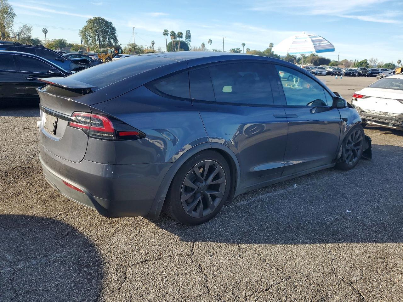 2023 Tesla Model X - Image 3