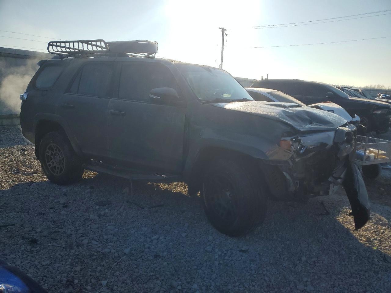 2021 Toyota 4Runner Venture - Фото 4