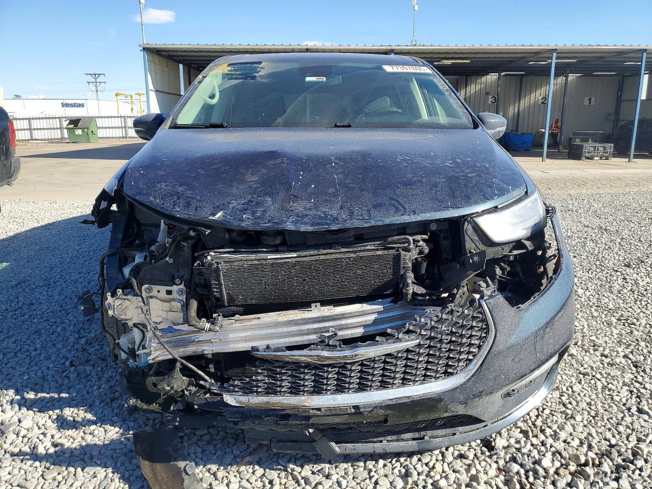2022 Chrysler Pacifica Hybrid Touring L - Фото 5