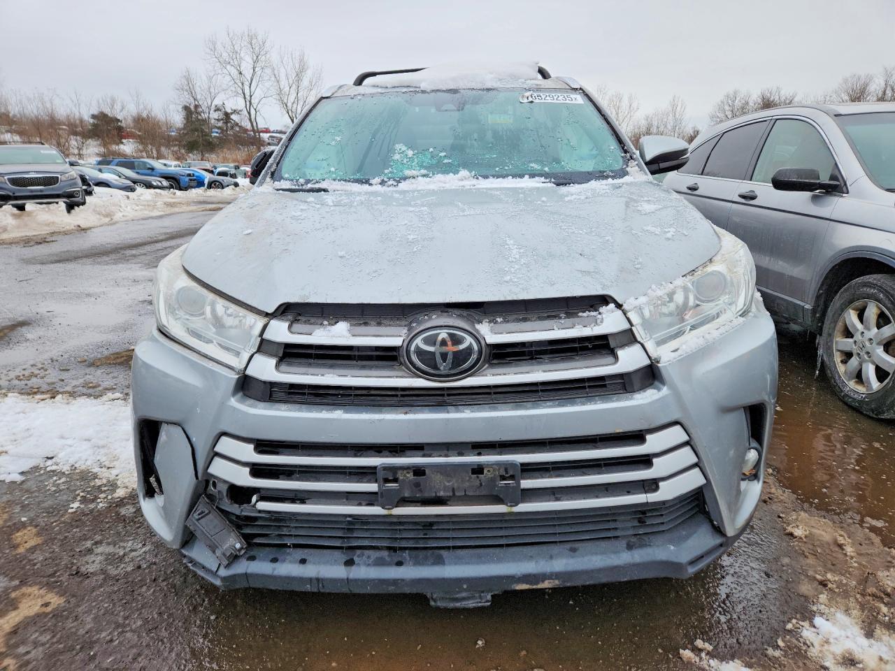 2017 Toyota Highlander Se - Фото 5