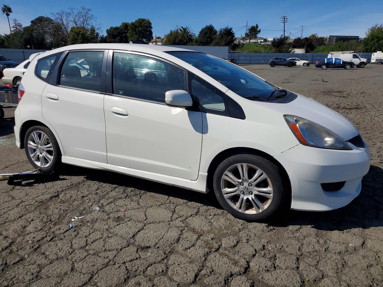2011 Honda Fit Sport - Image 4