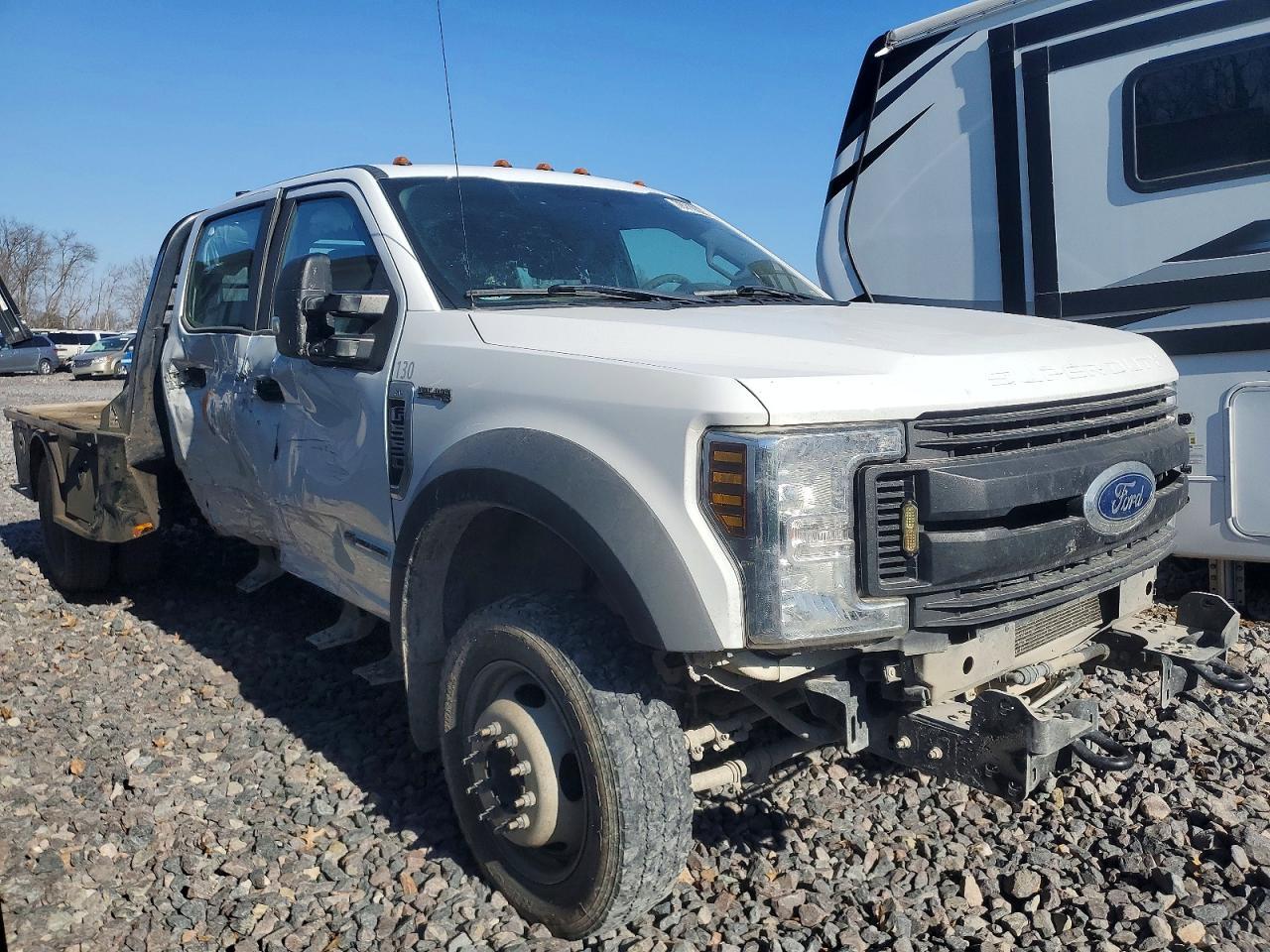 2019 Ford F550 Super Duty Flatbed Truck