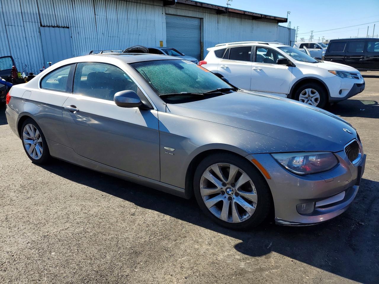 2011 BMW 328 Xi Sulev - Image 4