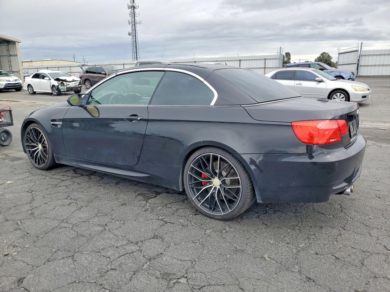 2011 BMW M3 - Фото 2