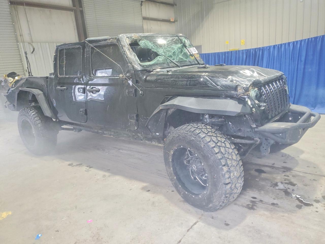 2023 Jeep Gladiator Sport - Image 4