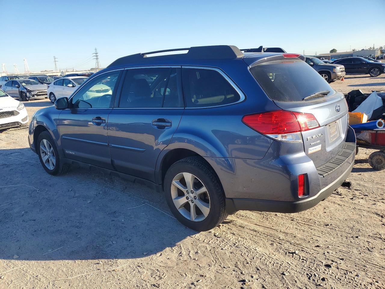 2014 Subaru Outback 2.5I Limited - Фото 2