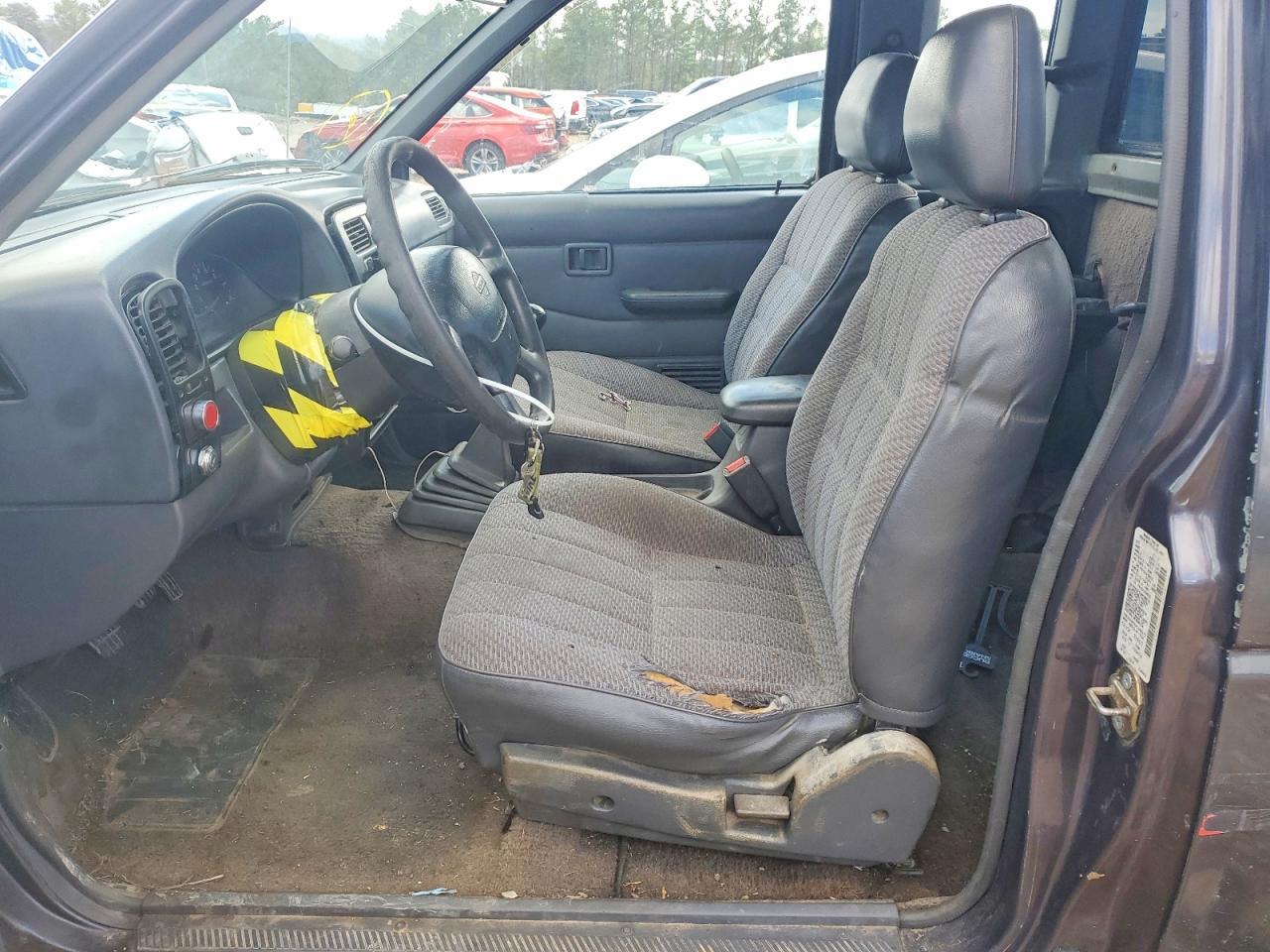1997 Nissan Truck Xe - Фото 7