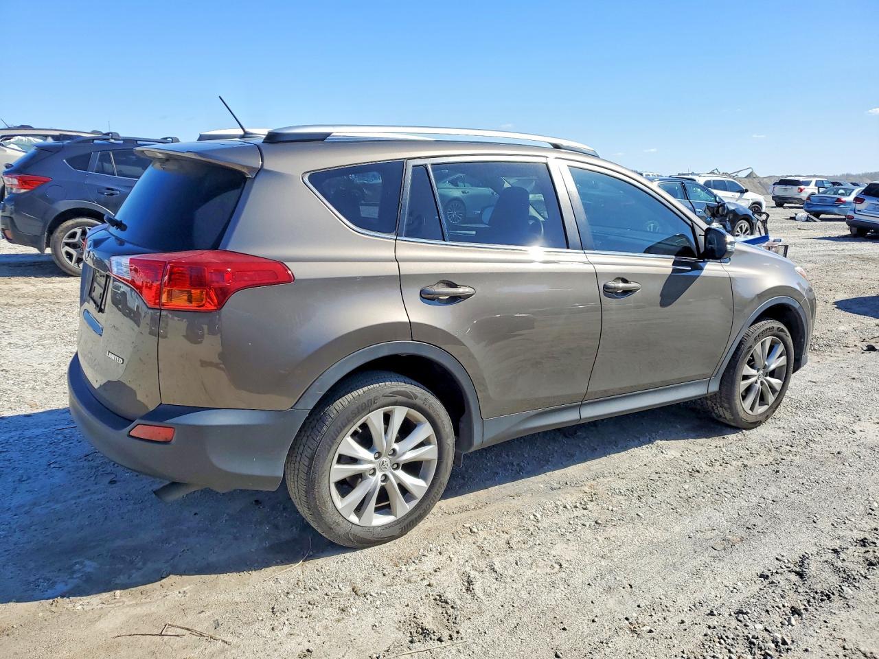 2015 Toyota Rav4 Limited - Фото 3