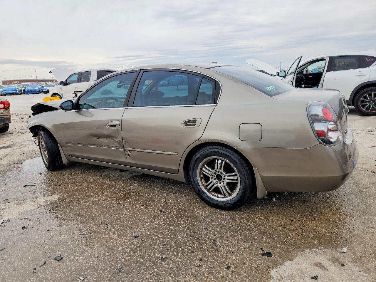 2005 Nissan Altima 2.5 - Фото 2