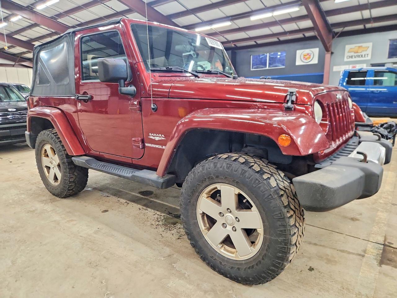 2010 Jeep Wrangler Sahara - Фото 4