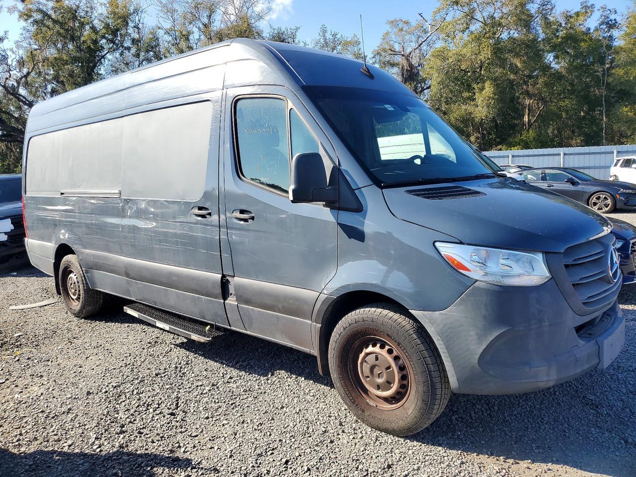 2019 Mercedes Benz Sprinter 2500 Delivery Van - Фото 4