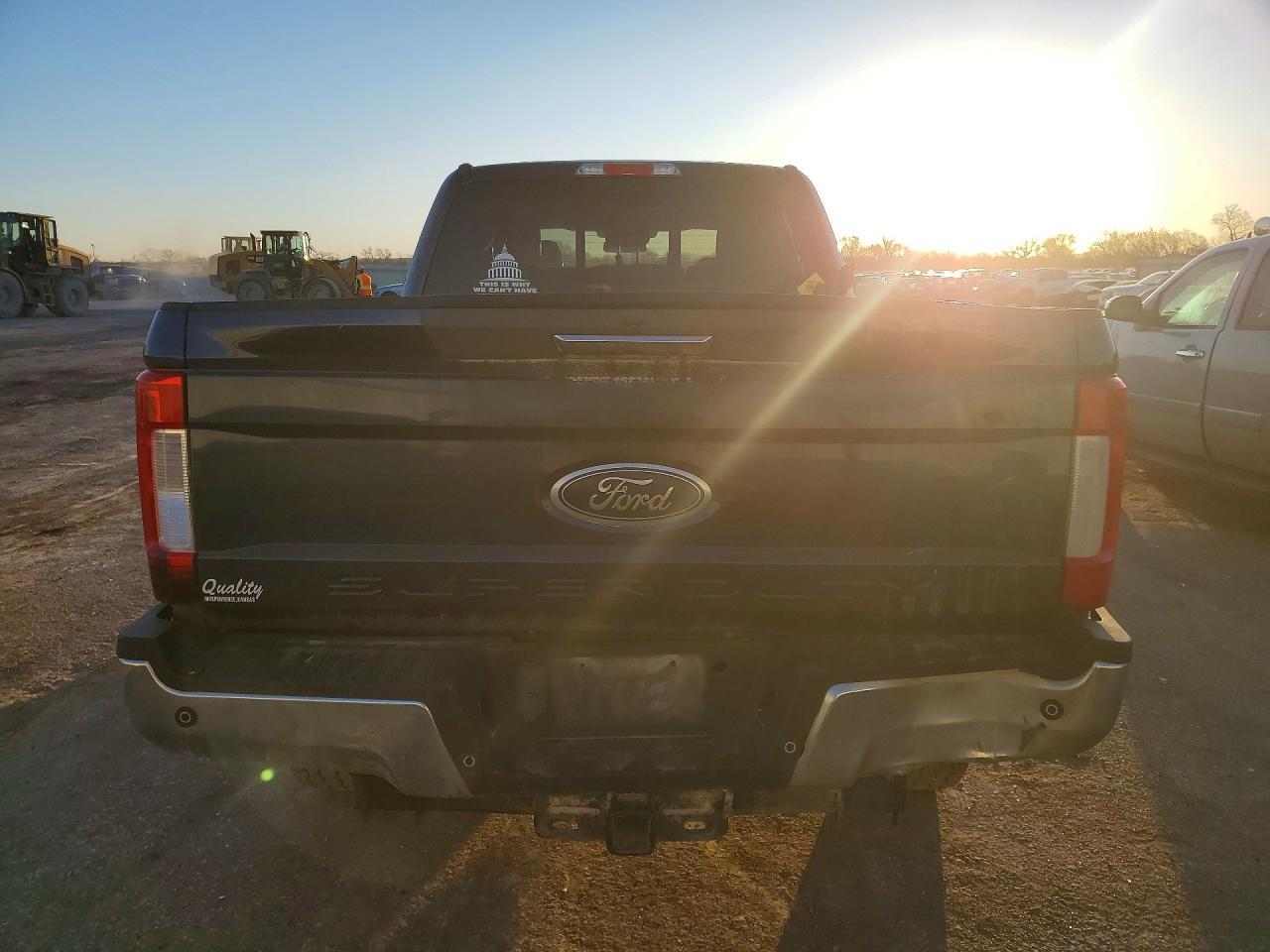 2017 Ford F250 Super Duty - Image 6