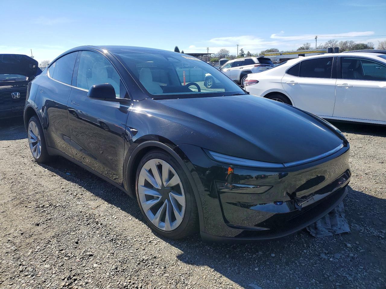 2026 Tesla Model Y - Фото 4