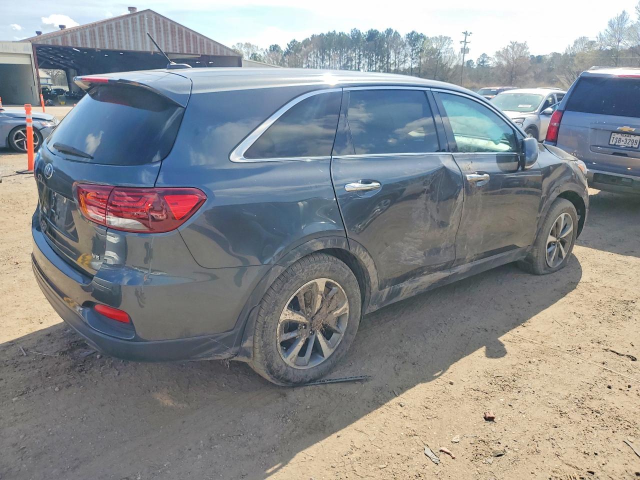 2020 Kia Sorento S - Фото 3