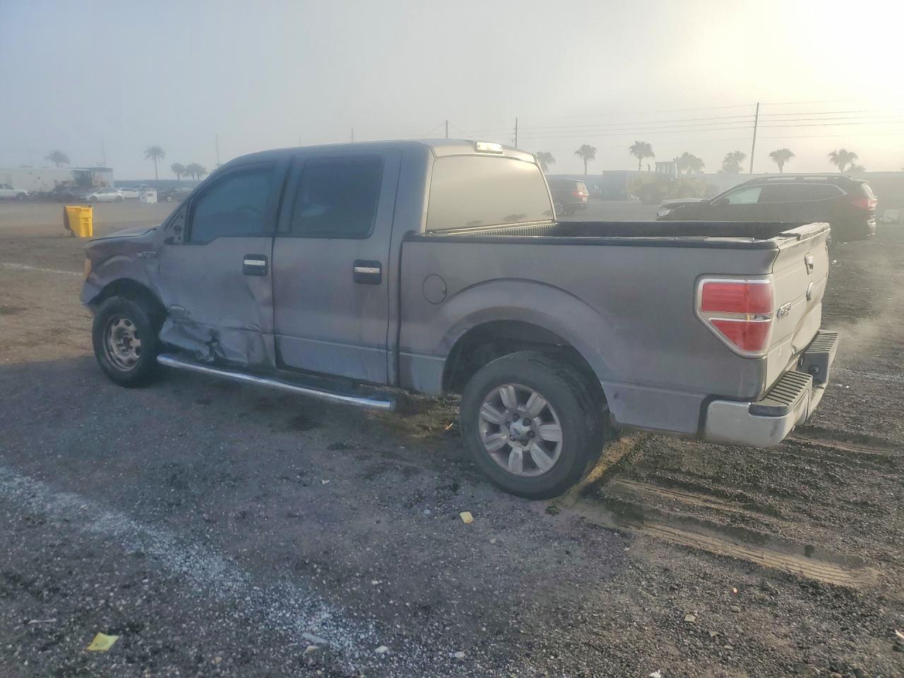 2011 Ford F150 Supercrew - Фото 2