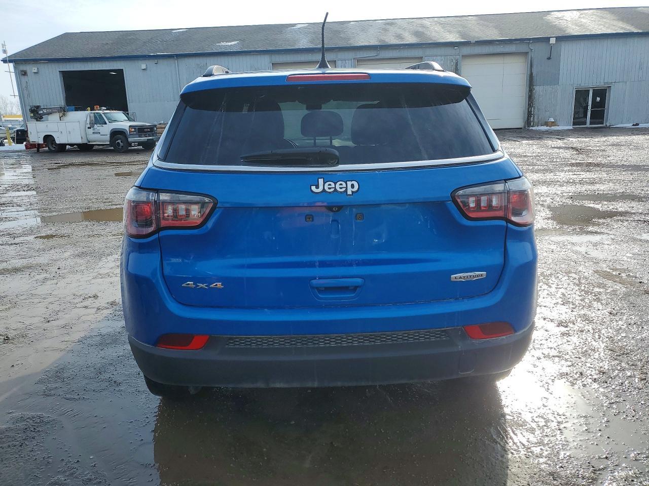 2017 Jeep Compass Latitude - Фото 6