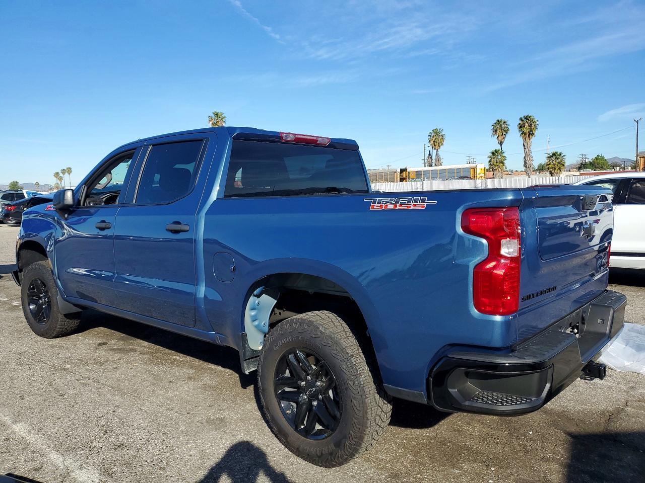 2024 Chevrolet Silverado K1500 Trail Boss Custom - Фото 2