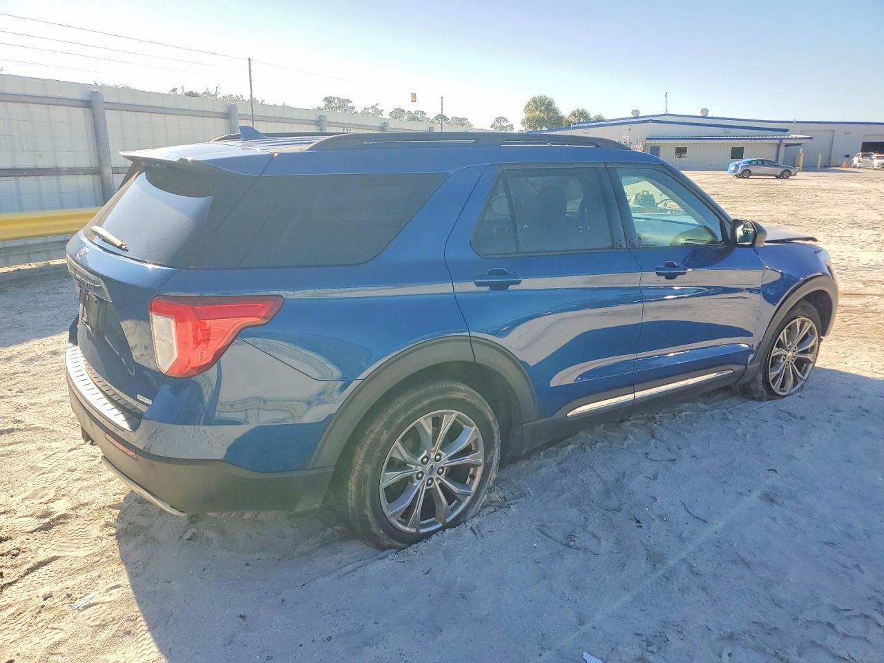 2020 Ford Explorer Xlt - Фото 3