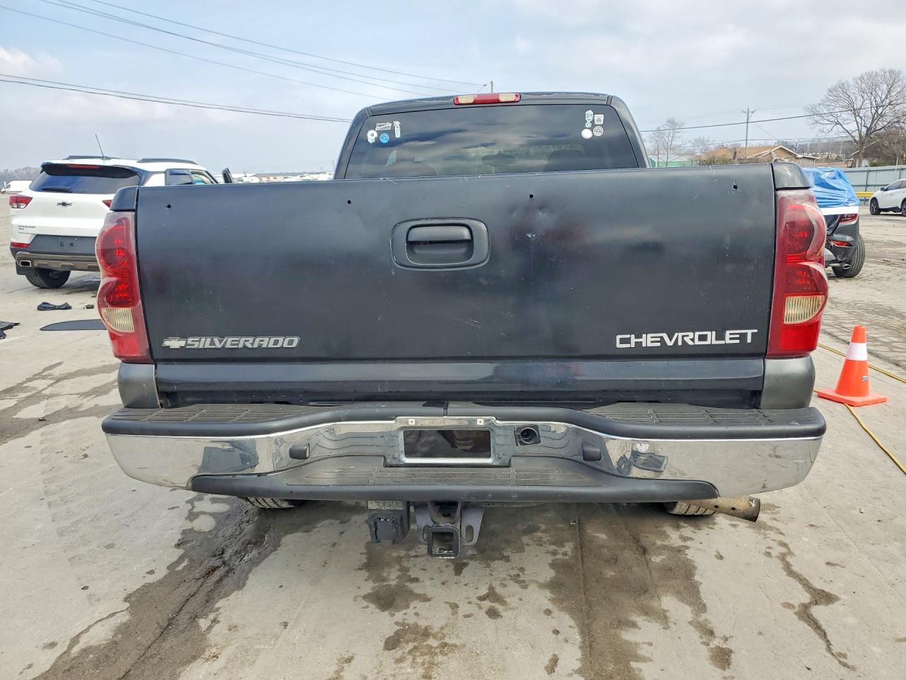 2003 Chevrolet Silverado C1500 - Image 6