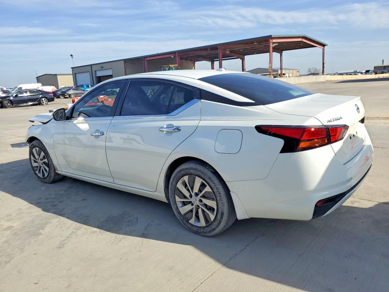 2020 Nissan Altima 2.5 S - Фото 2