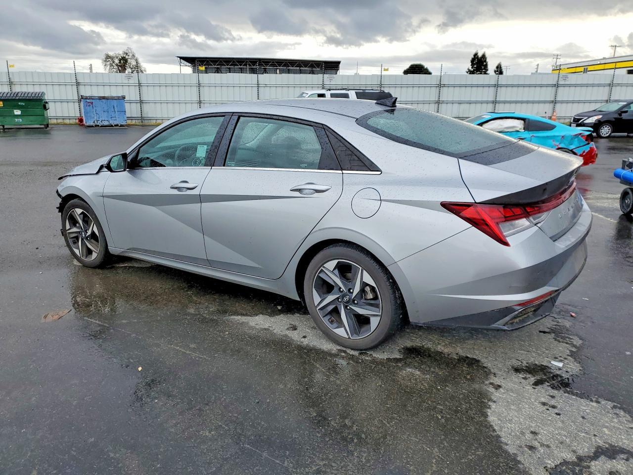 2022 Hyundai Elantra Limited - Фото 2