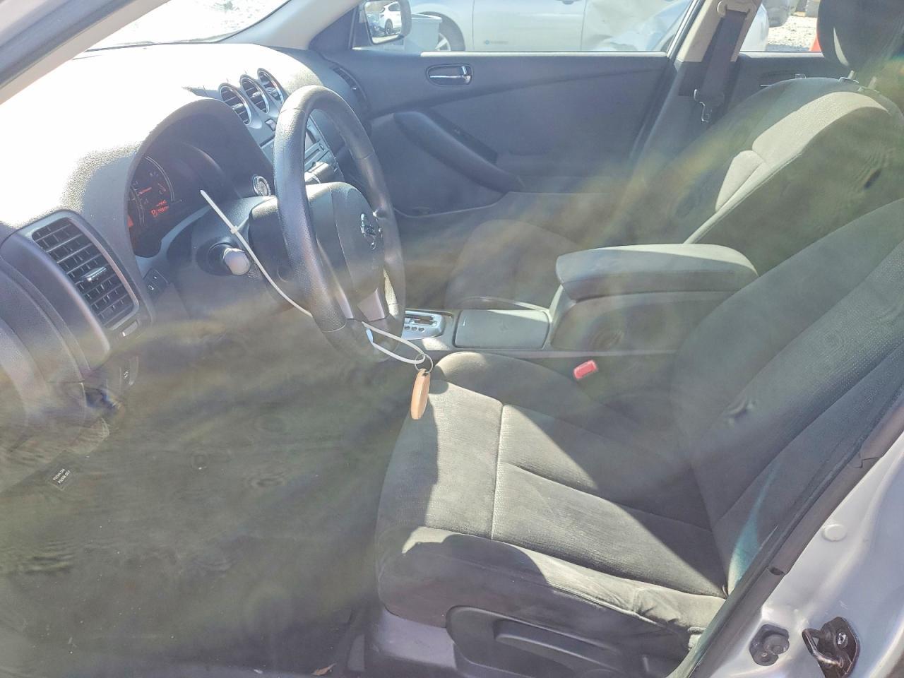 2010 Nissan Altima 2.5 - Фото 7