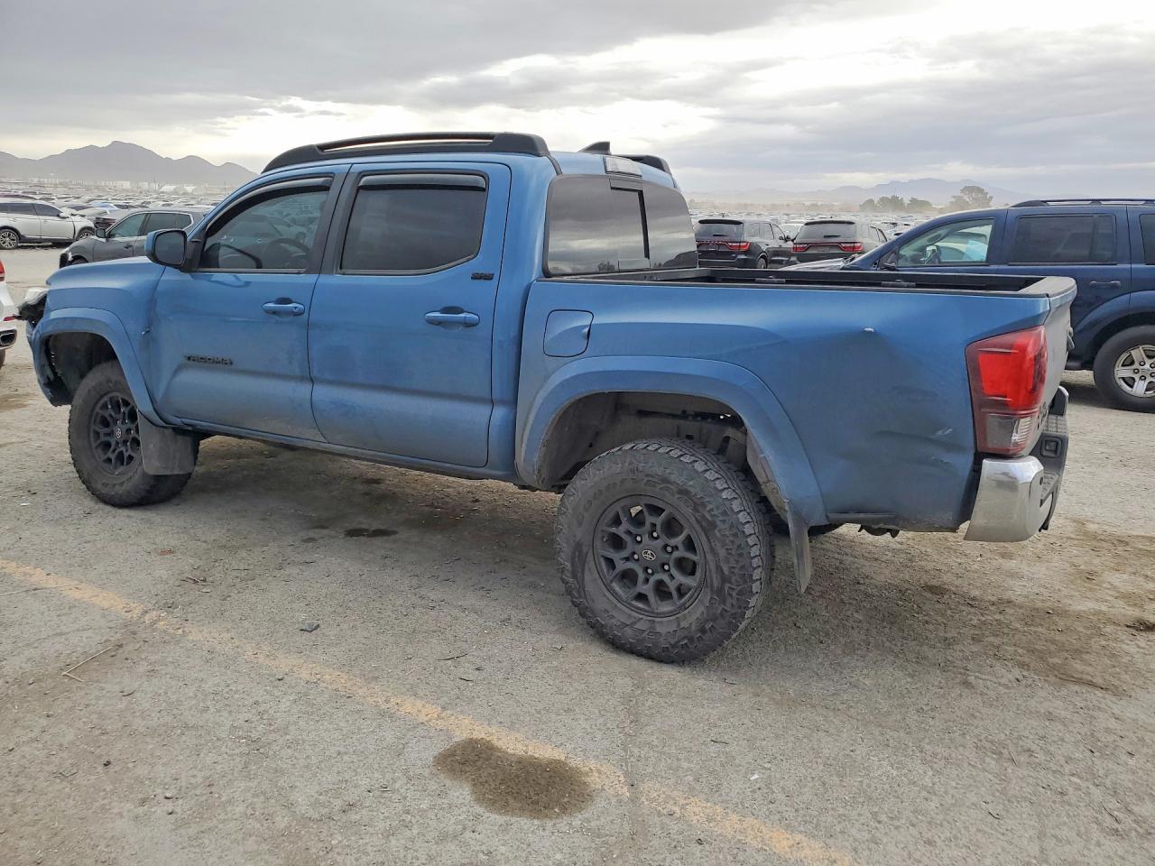 2019 Toyota Tacoma Double Cab - Фото 2