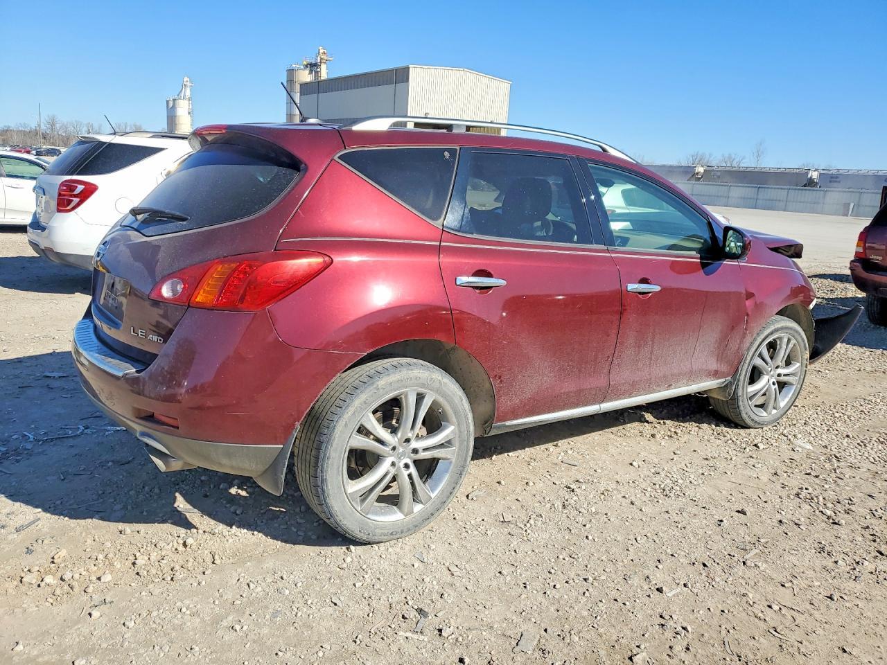 2010 Nissan Murano S - Фото 3