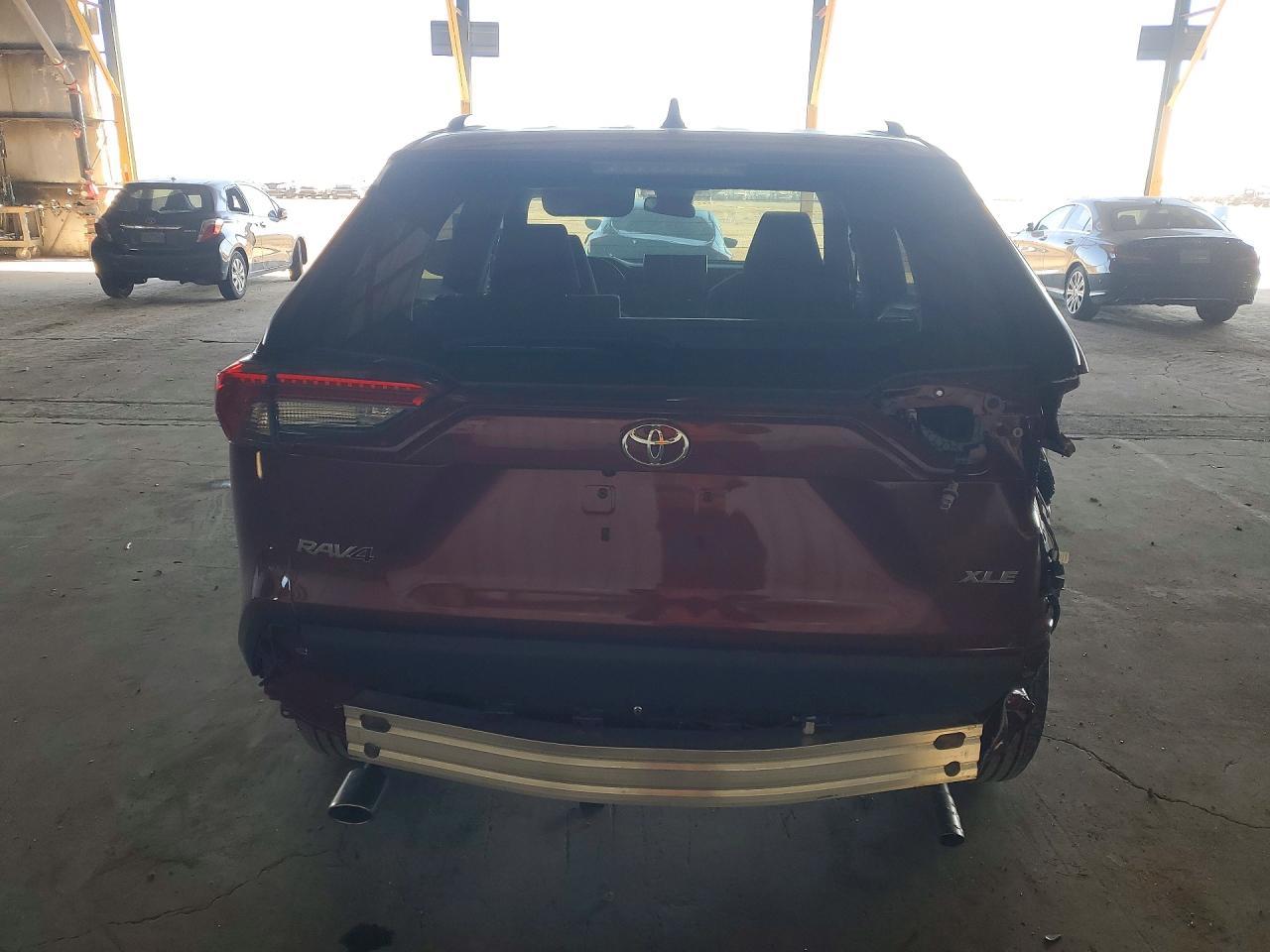 2025 Toyota Rav4 Xle - Image 6