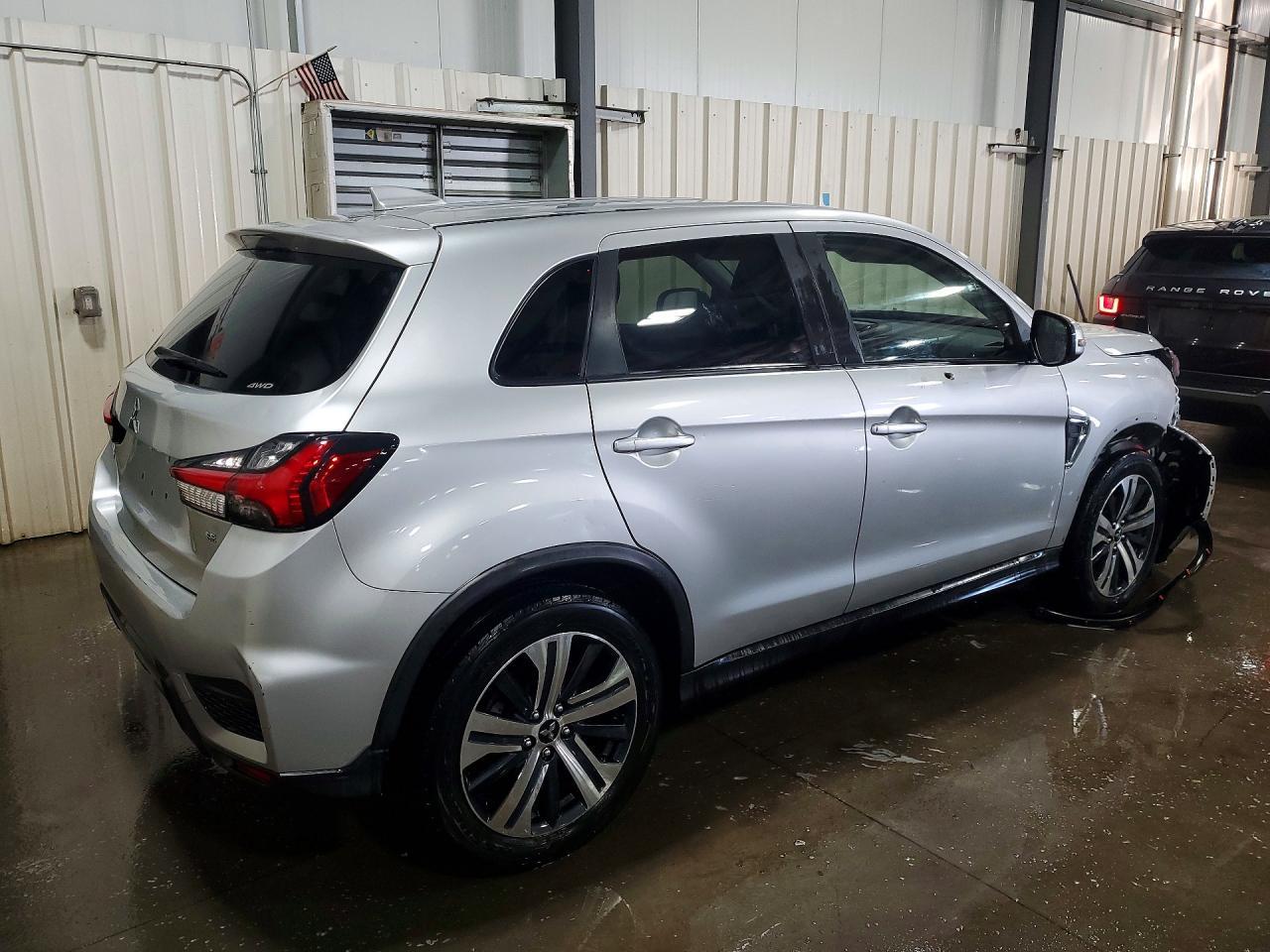 2020 Mitsubishi Outlander Sport Es - Фото 3