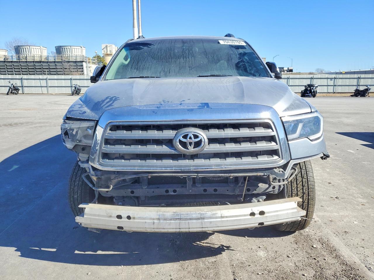 2013 Toyota Sequoia Limited - Image 5