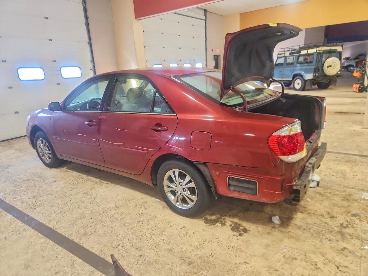 2006 Toyota Camry Le - Image 2