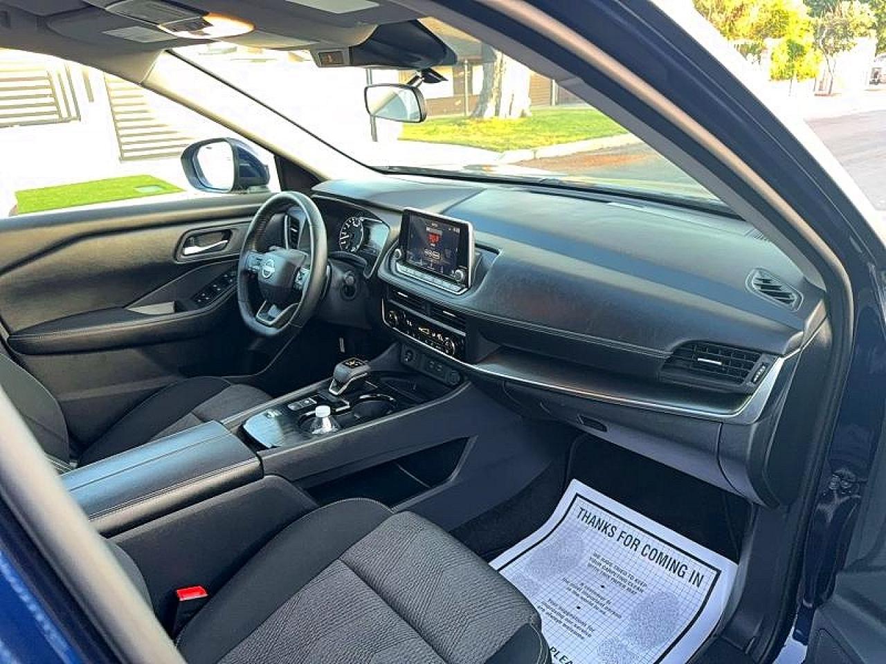 2025 Nissan Rogue Sv - Image 5